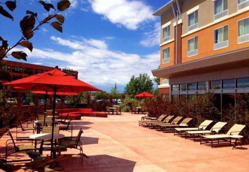 Springhill Suites By Marriott Pueblo Downtown Экстерьер фото
