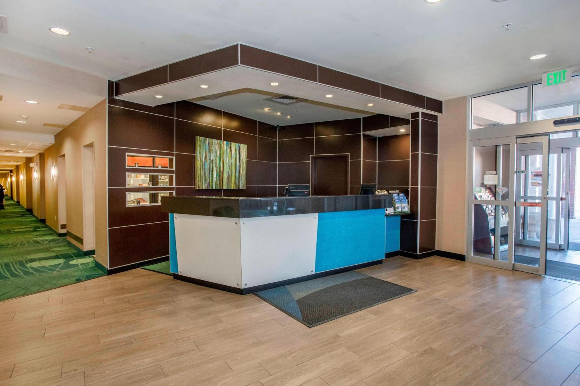 Springhill Suites By Marriott Pueblo Downtown Экстерьер фото